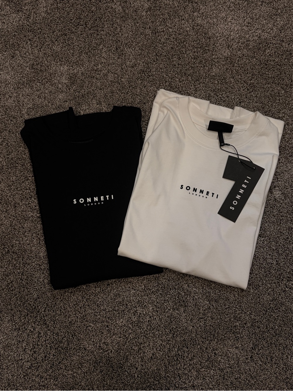 2 Sonneti London t-shirts